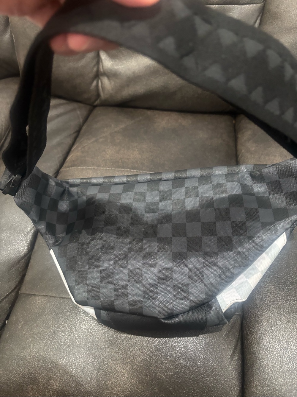 Spray ground Men's Black Checker Shark-Print Waist Bag - Picture 2 of 4